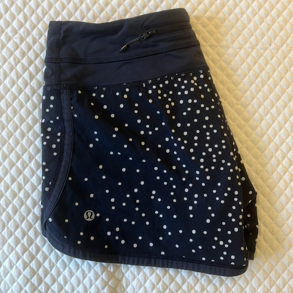 lululemon athletica Run Times Short size 4 - Picture 1 of 4